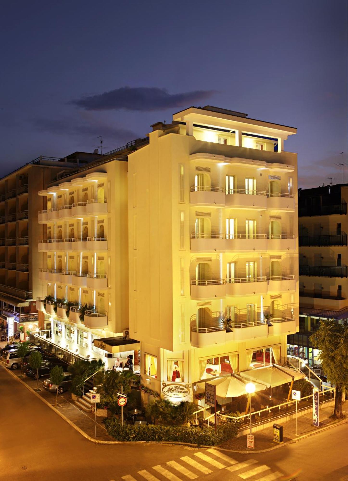 Mediterraneo Hotel&Suites Cattolica Exterior foto